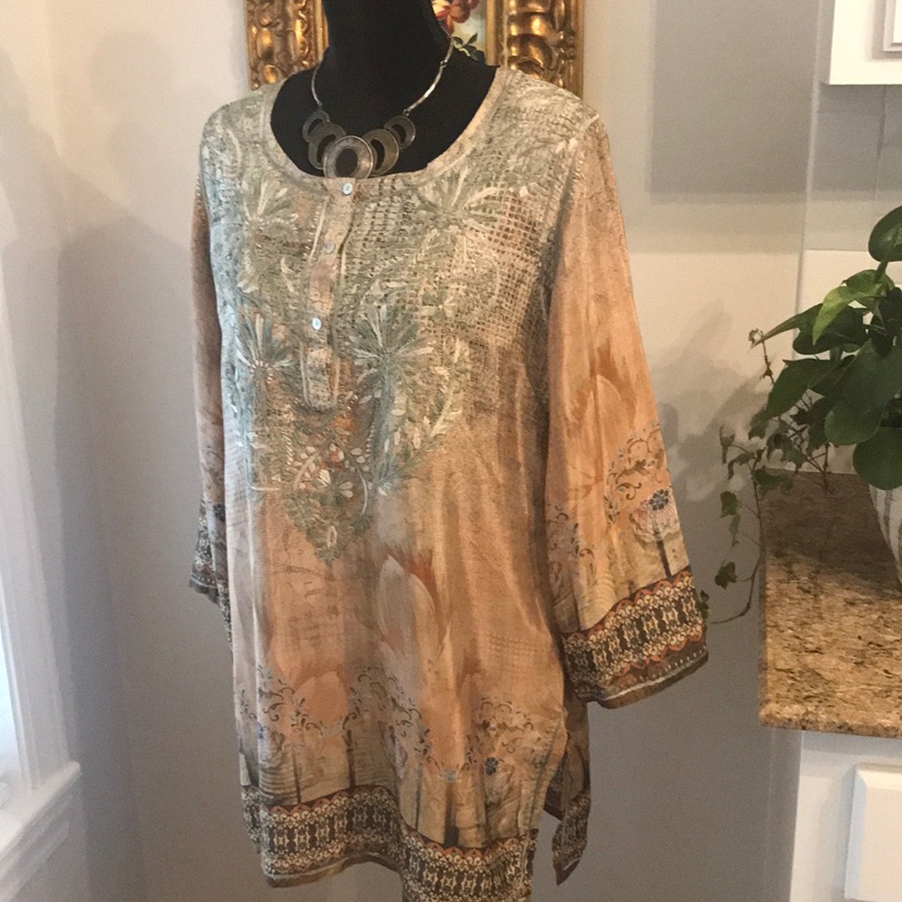 Lola P. Silk Tunic